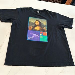 Collaboration between Uniqlo x The Louvre Museum Black Tee Shirt.